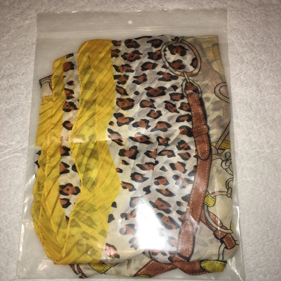 London Scarf - Picture 6 of 6